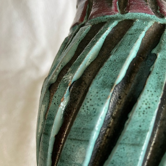 Vtg ITALIAN Hand Made POTTERY VASE Carved Designs in TEAL/BURGUNDY/Metallic Blk - Picture 11 of 11
